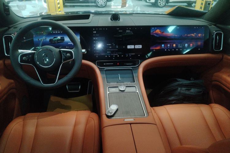 Used Hima AITO M9 2024 Range-Extended Ultra Version 52 kWh 6-Seater Model Center Console