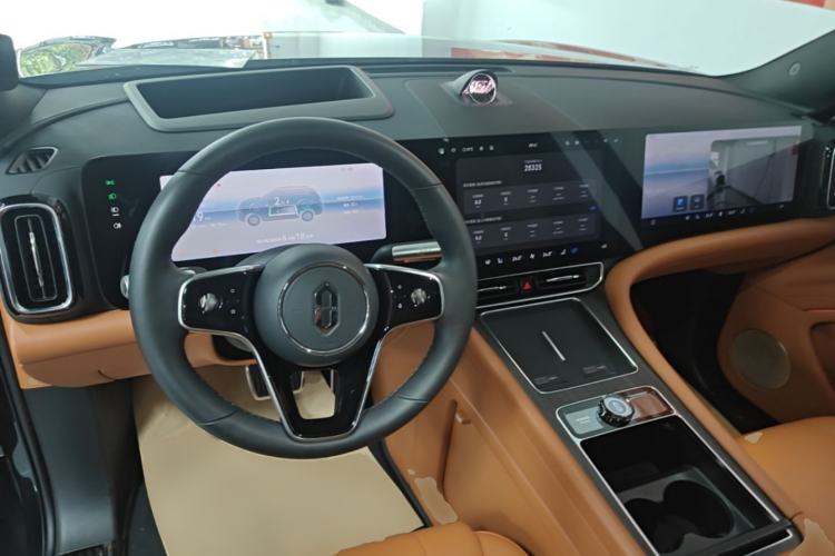 Used Hima AITO M9 2024 Range-Extended Ultra Version 42 kWh 6-Seater Model Center Console