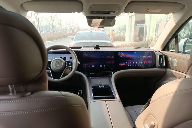 Used Hima AITO M9 2024 Range-Extended Ultra Version 52 kWh 5-Seater Model Center Console