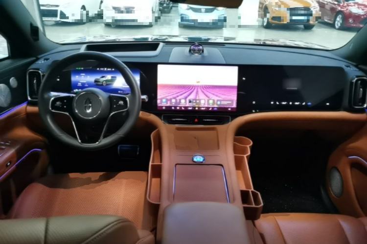 Used Hima AITO M9 2024 Range-Extended Max Edition 42 kWh 6-Seater Version Center Console