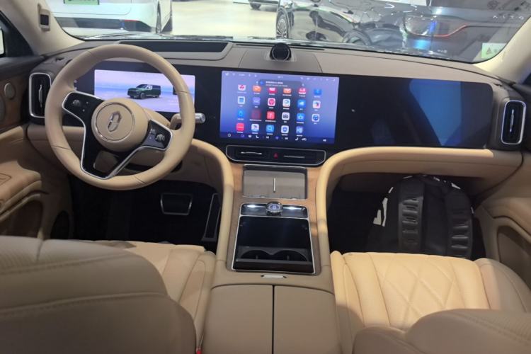 Used Hima AITO M9 2024 Range-Extended Max Edition 42 kWh 6-Seater Version Center Console