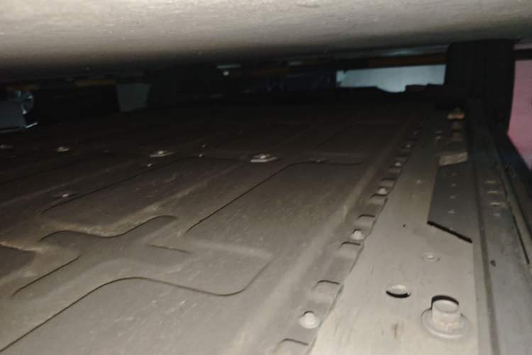 Used Hima AITO M9 2024 All-Electric Max Version 100 kWh 6-Seater Chassis Front Right