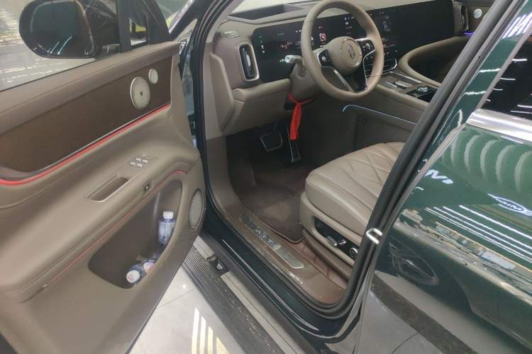Used Hima AITO M9 2024 Range-Extended Ultra Version 42 kWh 6-Seater Model Driver Seat