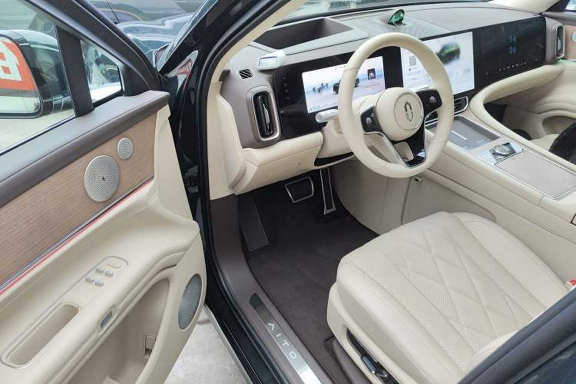 Used Hima AITO M9 2024 Range-Extended Ultra Version 42 kWh 6-Seater Model Driver Seat