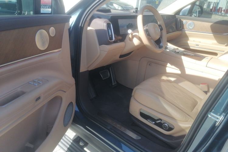 Used Hima AITO M9 2024 Range-Extended Ultra Version 52 kWh 5-Seater Model Driver Seat
