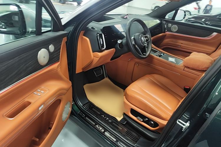 Used Hima AITO M9 2024 Range-Extended Ultra Version 42 kWh 6-Seater Model Driver Seat