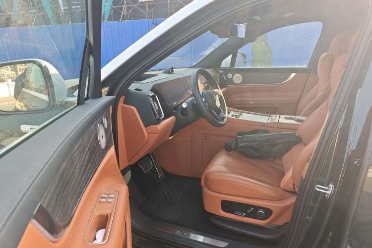 Used Hima AITO M9 2024 Range-Extended Ultra Version 52 kWh 6-Seater Model Driver Seat