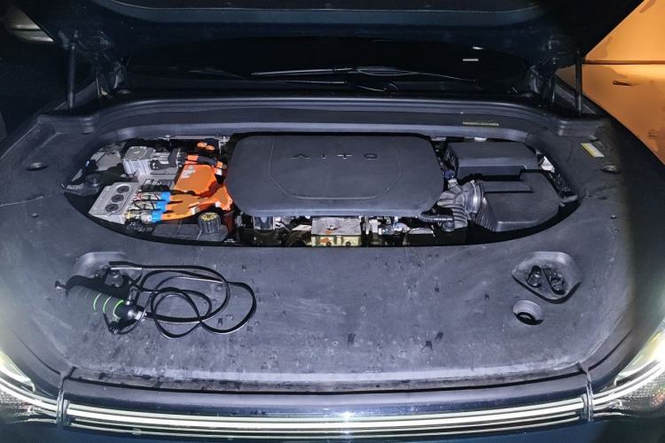 Used Hima AITO M9 2024 Range-Extended Ultra Version 42 kWh 6-Seater Model Engine Bay