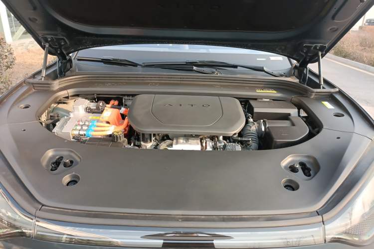 Used Hima AITO M9 2024 Range-Extended Ultra Version 52 kWh 5-Seater Model Engine Bay