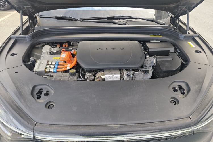 Used Hima AITO M9 2024 Range-Extended Ultra Version 42 kWh 6-Seater Model Engine Bay