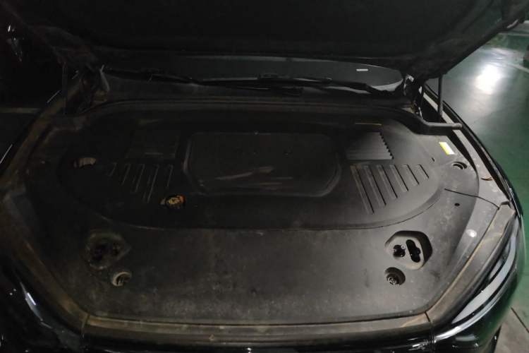 Used Hima AITO M9 2024 Range-Extended Ultra Version 52 kWh 6-Seater Model Engine Bay