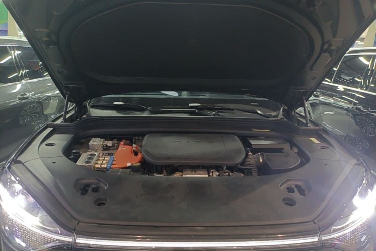 Used Hima AITO M9 2024 Range-Extended Ultra Version 52 kWh 5-Seater Model Engine Bay