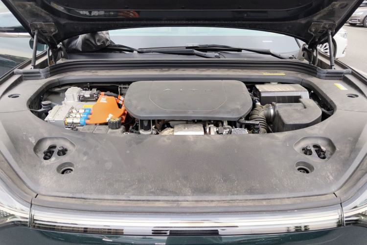 Used Hima AITO M9 2024 Range-Extended Ultra Version 42 kWh 6-Seater Model Engine Bay