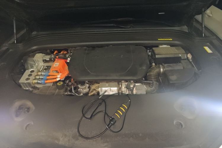 Used Hima AITO M9 2024 Range-Extended Ultra Version 42 kWh 6-Seater Model Engine Bay