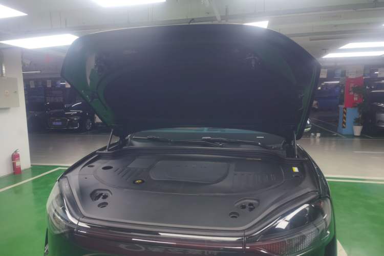 Used Hima AITO M9 2024 Range-Extended Ultra Version 52 kWh 5-Seater Model Engine Bay
