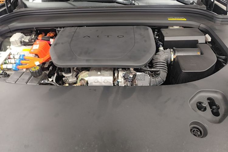 Used Hima AITO M9 2024 Range-Extended Ultra Version 42 kWh 6-Seater Model Engine Bay
