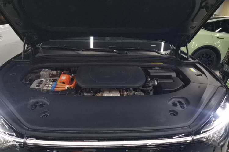 Used Hima AITO M9 2024 Range-Extended Ultra Version 52 kWh 5-Seater Model Engine Bay