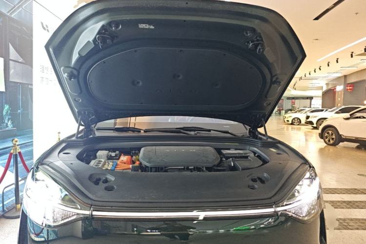 Used Hima AITO M9 2024 Range-Extended Ultra Version 42 kWh 6-Seater Model Engine Bay