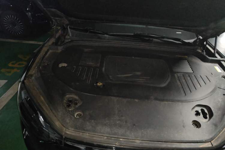 Used Hima AITO M9 2024 Range-Extended Ultra Version 52 kWh 6-Seater Model Engine Bay Right