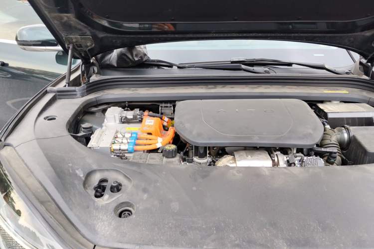 Used Hima AITO M9 2024 Range-Extended Ultra Version 42 kWh 6-Seater Model Engine Bay Right