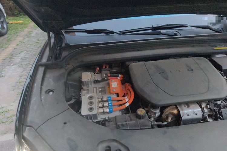 Used Hima AITO M9 2024 Range-Extended Ultra Version 52 kWh 5-Seater Model Engine Bay Right