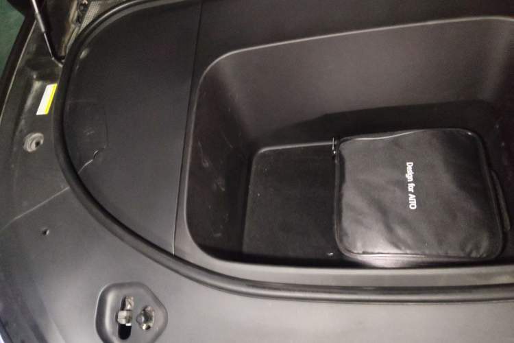 Used Hima AITO M9 2024 All-Electric Ultra Version 100 kWh 6-Seater Model Engine Bay Right