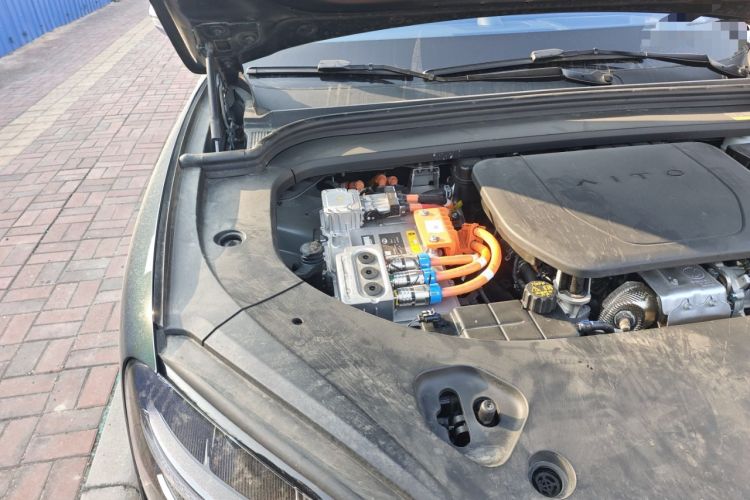 Used Hima AITO M9 2024 Range-Extended Ultra Version 52 kWh 6-Seater Model Engine Bay Right