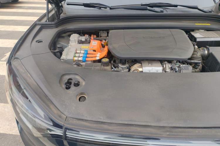 Used Hima AITO M9 2024 Range-Extended Ultra Version 42 kWh 6-Seater Model Engine Bay Right