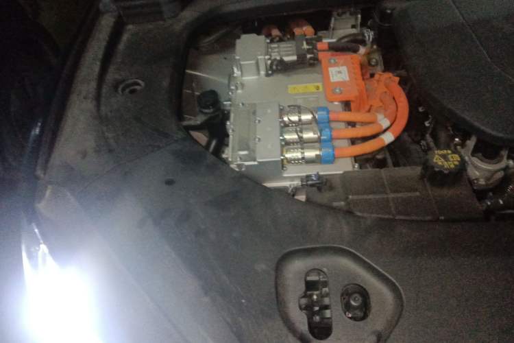 Used Hima AITO M9 2024 Range-Extended Ultra Version 42 kWh 6-Seater Model Engine Bay Right