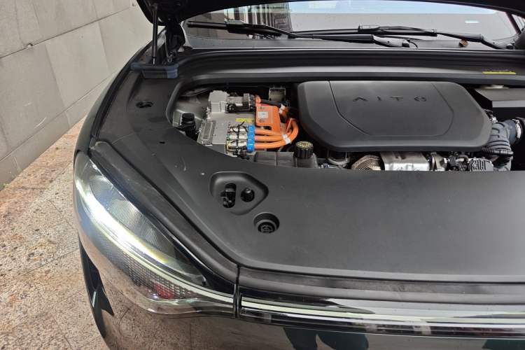 Used Hima AITO M9 2024 Range-Extended Ultra Version 52 kWh 6-Seater Model Engine Bay Right