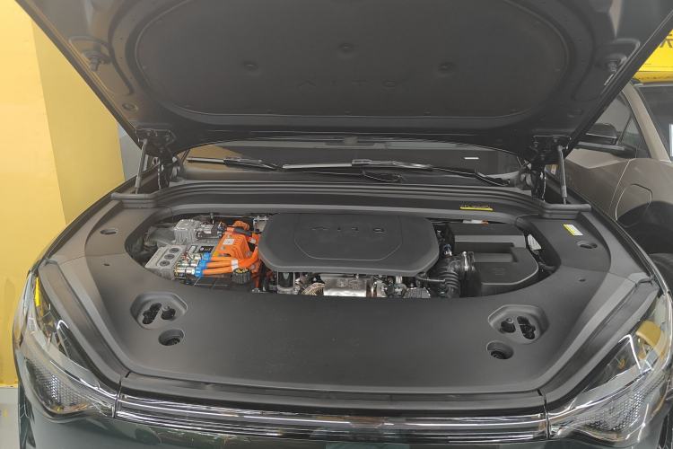 Used Hima AITO M9 2024 Range-Extended Ultra Version 52 kWh 5-Seater Model Engine Bay