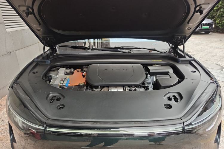 Used Hima AITO M9 2024 Range-Extended Ultra Version 52 kWh 6-Seater Model Engine Bay