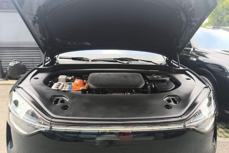 Used Hima AITO M9 2024 Range-Extended Ultra Version 42 kWh 6-Seater Model Engine Bay