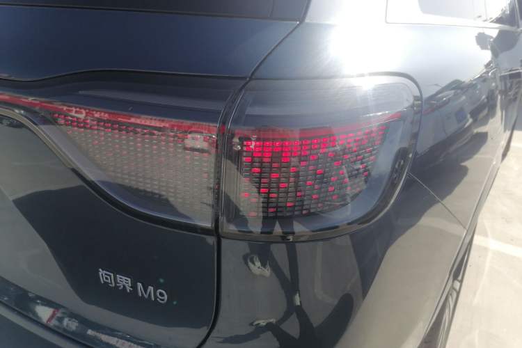 Used Hima AITO M9 2024 Range-Extended Ultra Version 42 kWh 6-Seater Model Exterior 2