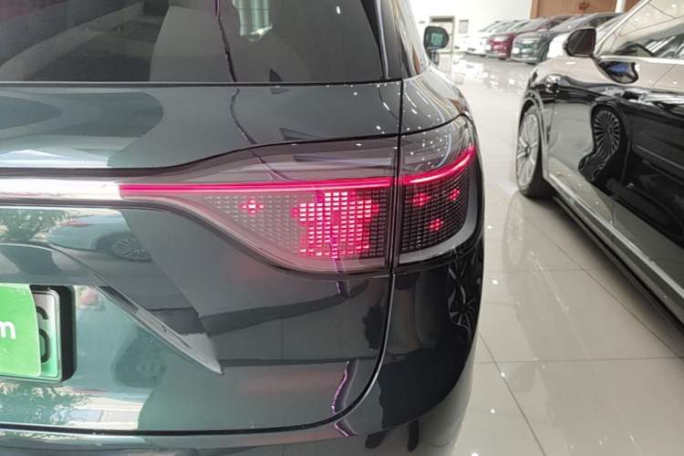 Used Hima AITO M9 2024 Range-Extended Ultra Version 52 kWh 6-Seater Model Exterior 3