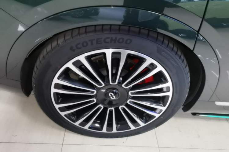 Used Hima AITO M9 2024 Range-Extended Max Edition 42 kWh 6-Seater Version Exterior 5