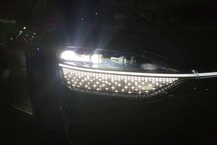 Used Hima AITO M9 2024 Range-Extended Ultra Version 52 kWh 6-Seater Model Exterior 6