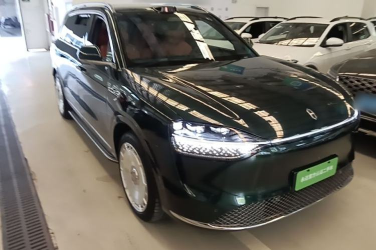 Used Hima AITO M9 2024 All-Electric Max Version 100 kWh 6-Seater Front Right 45 Deg