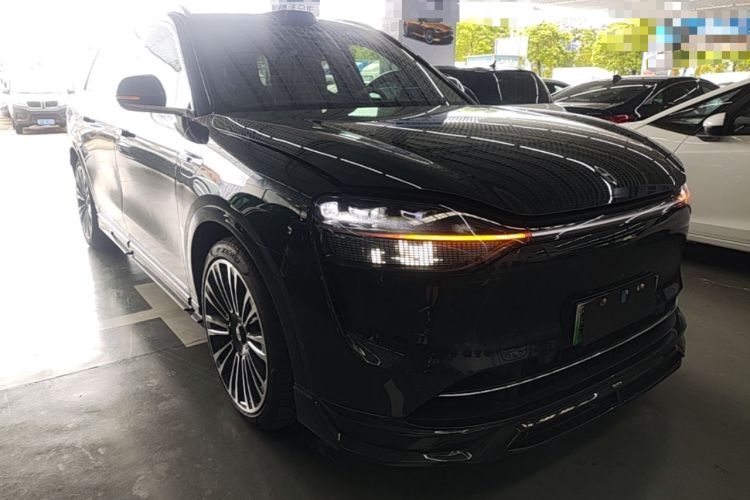 Used Hima AITO M9 2024 Range-Extended Ultra Version 52 kWh 6-Seater Model Front Right 45 Deg