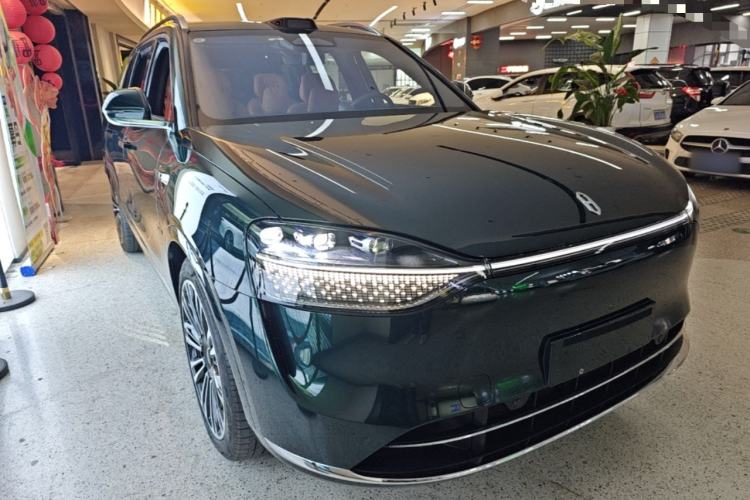 Used Hima AITO M9 2024 Range-Extended Ultra Version 42 kWh 6-Seater Model Front Right 45 Deg