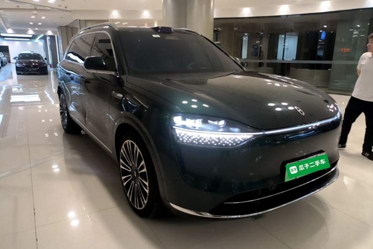 Used Hima AITO M9 2024 Range-Extended Max Edition 42 kWh 6-Seater Version Front Right 45 Deg