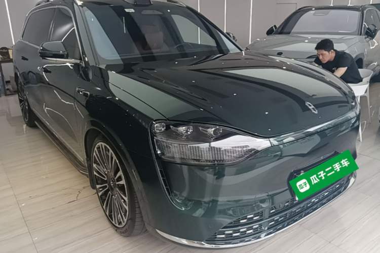 Used Hima AITO M9 2024 Range-Extended Ultra Version 42 kWh 6-Seater Model Front Right 45 Deg