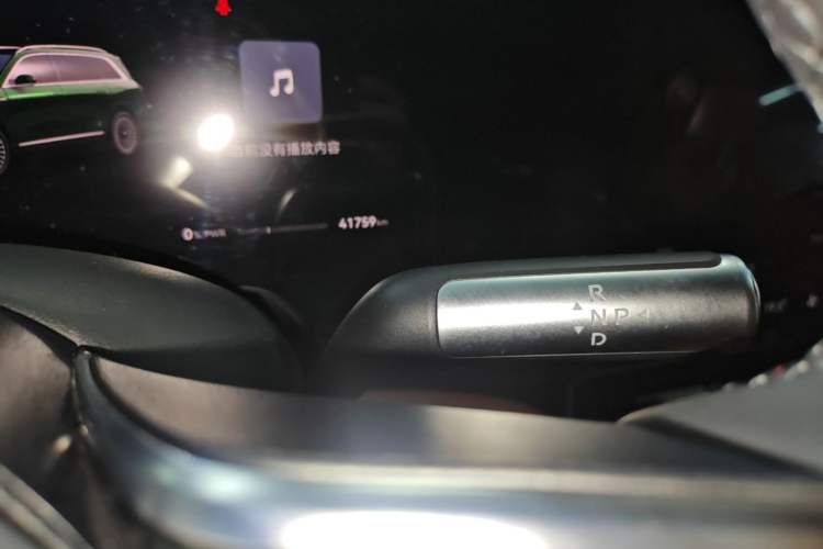 Used Hima AITO M9 2024 Range-Extended Ultra Version 52 kWh 6-Seater Model Gear Lever