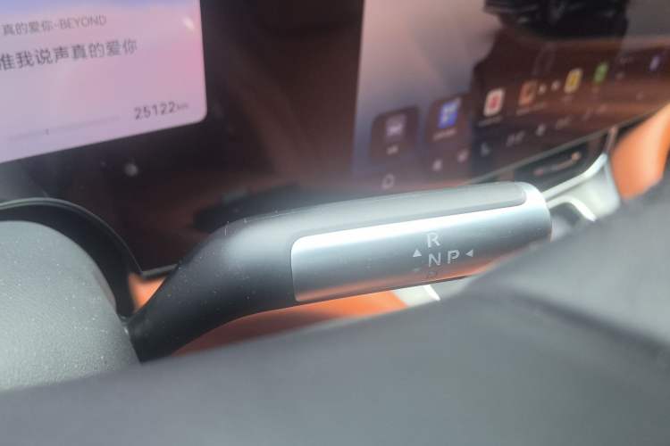 Used Hima AITO M9 2024 Range-Extended Max Edition 42 kWh 6-Seater Version Gear Lever