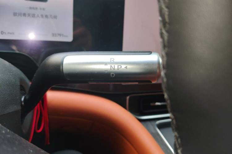 Used Hima AITO M9 2024 Range-Extended Max Edition 52 kWh 6-Seater Version Gear Lever