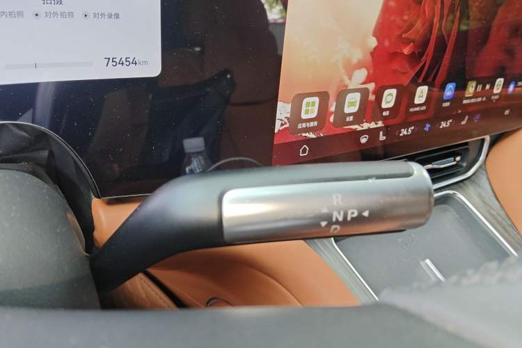 Used Hima AITO M9 2024 Range-Extended Max Edition 42 kWh 6-Seater Version Gear Lever