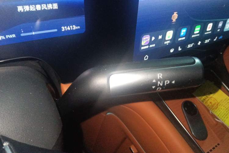 Used Hima AITO M9 2024 Range-Extended Ultra Version 42 kWh 6-Seater Model Gear Lever