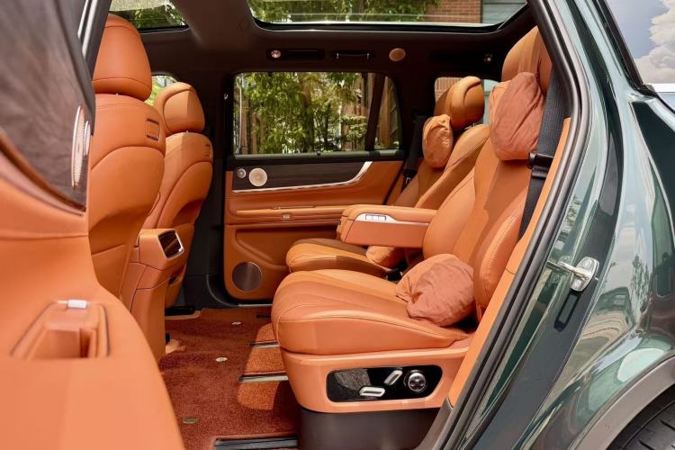 Used Hima AITO M9 2024 Range-Extended Max Edition 42 kWh 6-Seater Version Interior 1