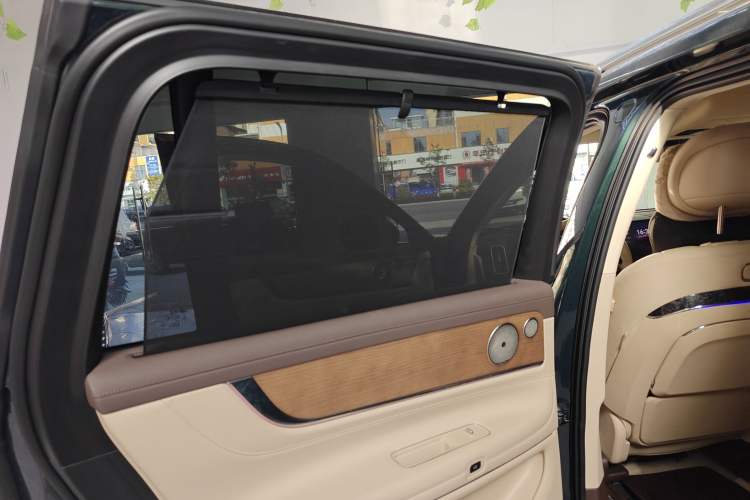 Used Hima AITO M9 2024 Range-Extended Ultra Version 42 kWh 6-Seater Model Interior 3