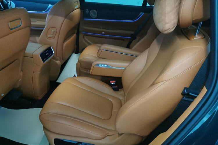 Used Hima AITO M9 2024 All-Electric Ultra Version 100 kWh 6-Seater Model Interior 4